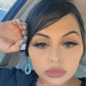 Meet your Posher, Valerie